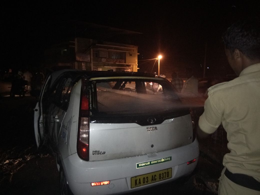 ಕೊಳ್ಳೇಗಾಲ: ತಾಲೂಕು ಪಂಚಾಯತ್ ಕಾರ್ಯ ನಿರ್ವಹಣಾಧಿಕಾರಿ ಕಾರಿಗೆ ಬೆಂಕಿ